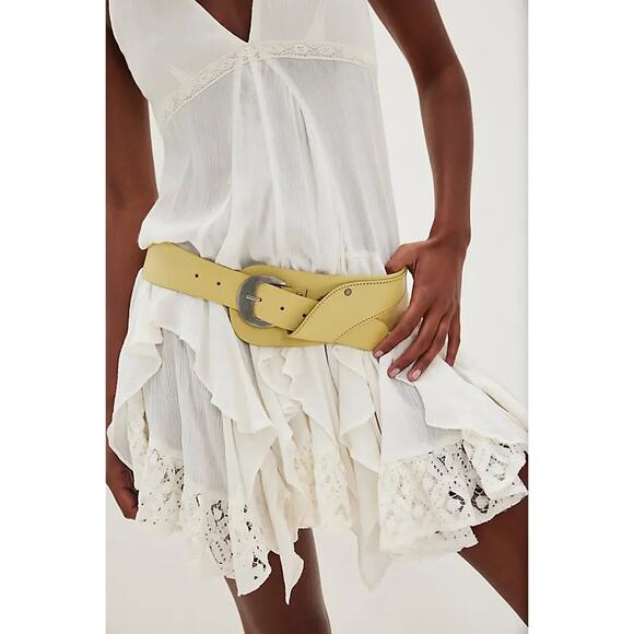 Free People Women's Pollen Jericho Hip Leather Belt Size S/M Size NWT